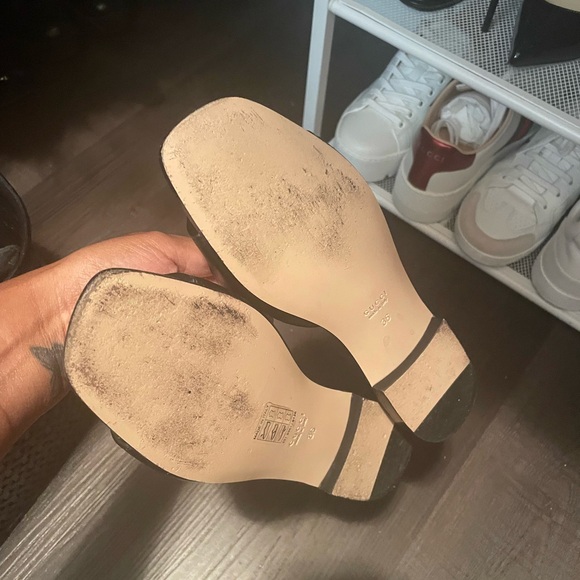 Gucci Women's Black Leather Sandals - Picture 4 of 5